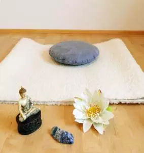 Meditationsplatz einrichten